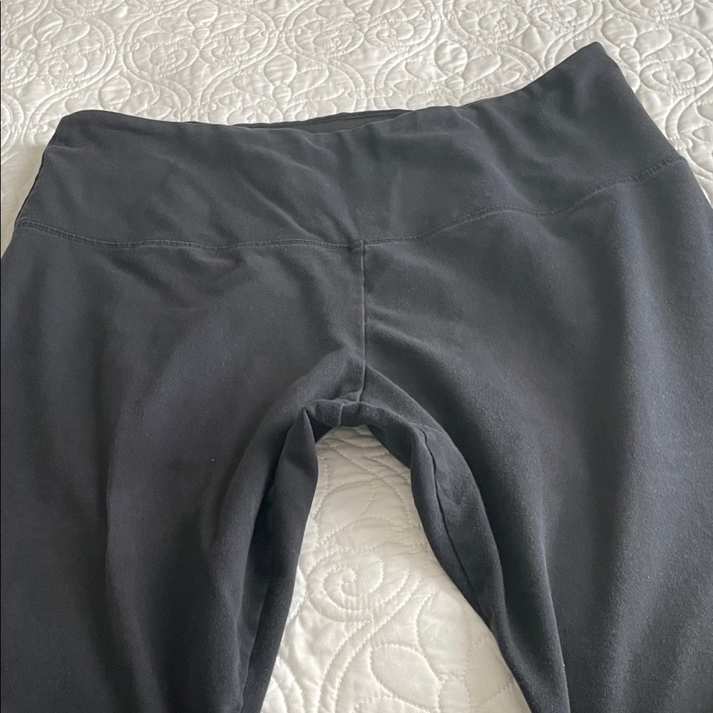 Intro. Women's Black Leggings